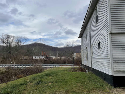 24 MIDDLE RUN RD, WESTON, WV 26452, photo 3 of 16