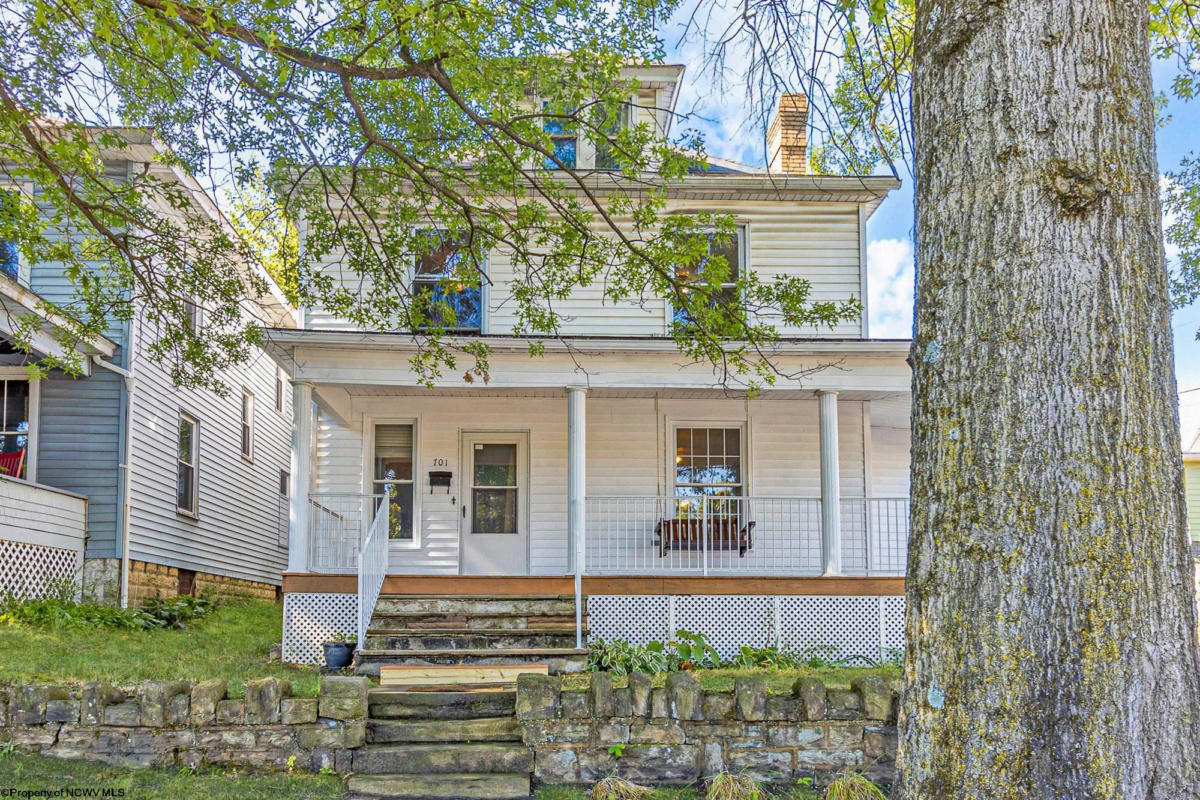 701 E PARK AVE, FAIRMONT, WV 26554, photo 1 of 25